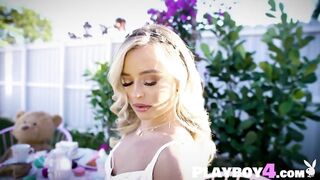 Hot large titties honey enjoyed hawt posing and chick showed her precious body