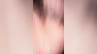 me da por atrás para que no le acuse que me coge 