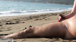 PUBLIC BEACH TUGJOB: Angel in Bikini makes him get a massive ejaculation at the beach
