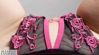 Cameltoe and underware on closeup snatch