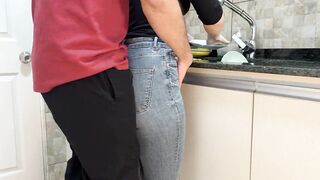 wshing dishes and getting cum