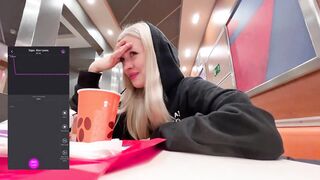 МОЙ ДРУГ УПРАВЛЯЕТ МОИМ ВИБРАТОРОМ LUSH В ОБЩЕСТВЕННОМ МЕСТЕ