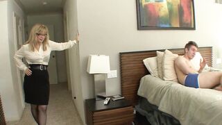 Nina Hartley Screws A College Dude With A Massive Dong SQF