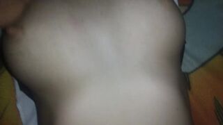 Cojiendome a la puta de mi mujer