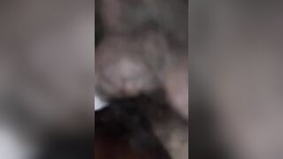 se monta y va llegando a correr