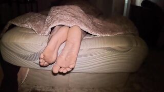 Jerk your schlong to my soles whilst I try to rest! - Preview