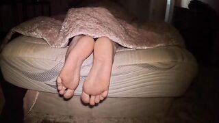 Jerk your schlong to my soles whilst I try to rest! - Preview