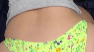 me la mete hasta adentro de mi culito