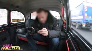 Female fake Taxi Jasmine Jae screws the Public Agent in her Taxi