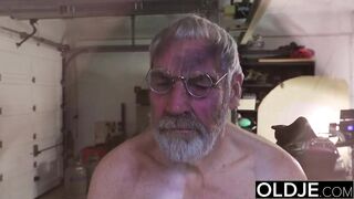 Grandpapa screws angel his petite shlong bangs her throat and twat