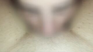 il bastrado prima mi infiamma la figa a colpi di lingua e poi mi riempie la faccia di sborra calda