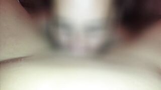 il bastrado prima mi infiamma la figa a colpi di lingua e poi mi riempie la faccia di sborra calda