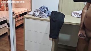 I caught my wife in the mirror with the delivery male in our apartment