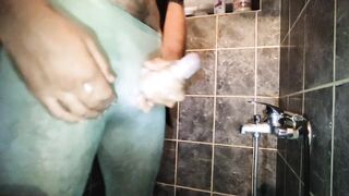 Cum in girfriend's green lace hose