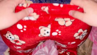 Virginal Chica SCREWING her Stepdad at Night This babe likes it!!