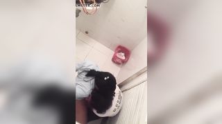 Come with me to the bathroom friend lesbian