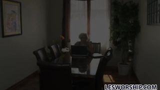 Teen Harlow Harrison shows her stepmom some love