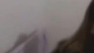 LEZBIYENLER DANS EDIYOR