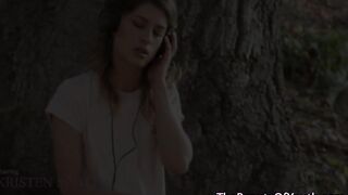 Les babe grinds dyke pussy in sapphic couple