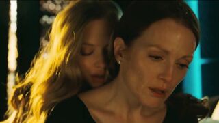 Juliana moore lesbian