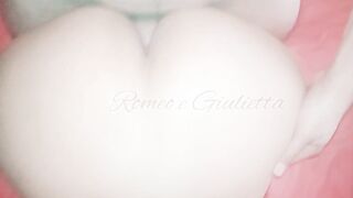 En casa - at Home - 訪問者のいる家では、私たちは私たちの欲望を封じ込めることができません nuestro deseo