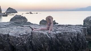 Masturbating at sunset ????????