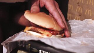 I screwed a cheeseburger and overspread it with my peculiar sauce