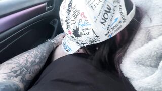 Relaxing Oral-sex on The Roadside. (Embarassing)