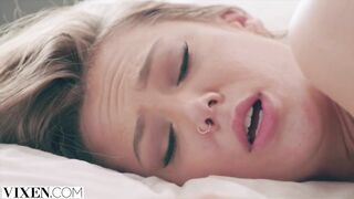 VIXEN Partners in crime Kenna & Avery live dangerously