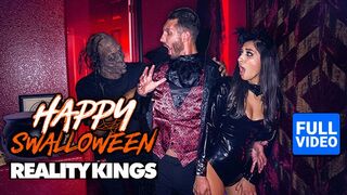 REALITY KINGS - Gianna Dior Clothed In Ebony Latex Takes Quinton's Rod In Front Of The Camera