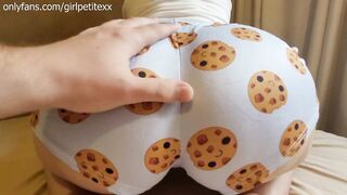Stepsister doesn't Mind to Share Her Moist Cookies with My Penis