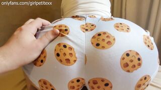 Stepsister doesn't Mind to Share Her Moist Cookies with My Penis