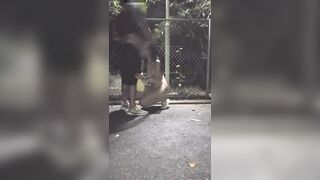 野外全裸露出で・・・????