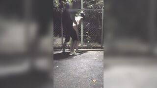 野外全裸露出で・・・????