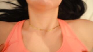 (DIA ITA) Ero così ARRAPATA che mi SONO SCOPATA IL FATTORINO!