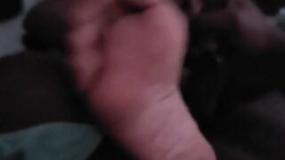 1023FEET step sibling gives tugjob with soft soles