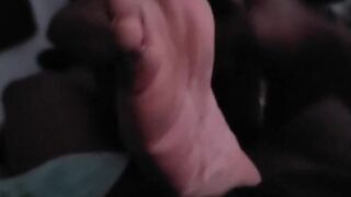 1023FEET step sibling gives tugjob with soft soles