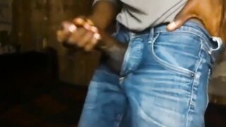 AFRO AMATEUR HUNK STROKING ANTIL THICK SPUNK FLOW