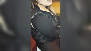 I SCREW A AGED VENEZUELAN WOMAN I MET AT A PARTY