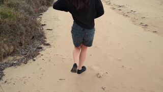 Exhibitionist Wife Flashing Strangers At The Beach