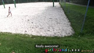 Girlfriends Hawt hotties lick vagina in the park