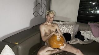 Jack O'Lantern Carve and Bang Aftermath Episode Voyage Behind The Scenes - Kyle Stroker