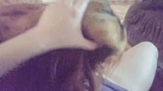 Chica de Tinder resultó ser una adicta al sexo duro ¡Mira como brinca su gran culo!