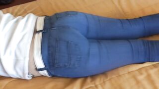 Look at stepmom's large butt and I cum on her used belts, that babe likes watching my handjobs