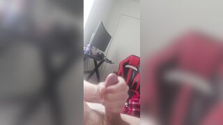 Solo Hunk Playing In Daybed