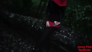 Hot parodia Sabrina Spellman, risolve il cubo di Rubik mentre fa un pompino nel bosco! Jenny Pink