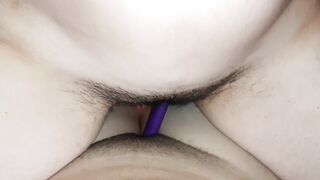 Дрочим вибратором наши волосатые киски с громкими стонами и сладкими оргазмами - IkaSmokS