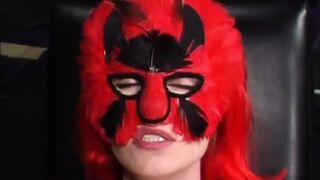 Trans woman likes the anal vibrator in booty