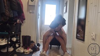 Uwiodłam kuriera swoimi białymi skarpetkami