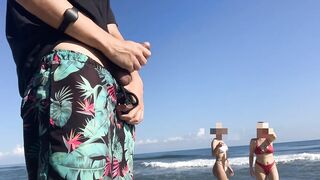 Public flash knob on the beach in front of 2 concupiscent cuties who want my dong